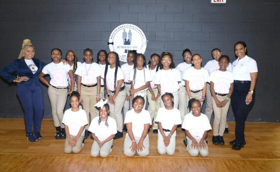 Clerk of Superior Court Debra DeBerry (DeKalb County, GA) inspired our campers with wisdom, leadership, and encouragement 💬✨. Then, Investigator Seamon led an exciting hands-on CSI activity, teaching students how to dust for fingerprints like real forensic pros!