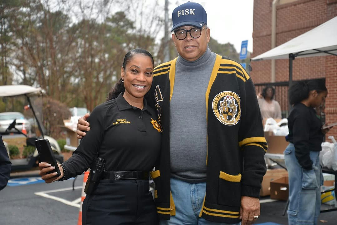 This past Saturday, we visited Greater Piney Grove to lend our support to their community initiatives, assisting with a collaborative turkey drive alongside The Levermore Foundation, Ousley Methodist Church, and Cariblanta. We also stopped by Saint Philip AME Church for their veterans program, where Sheriff Maddox had the honor of speaking. It was inspiring to contribute to efforts that provide meaningful support to families and veterans during the holiday season. 🦃🤝💙🎖️ #CommunityService #GivingBack #DeKalbCountyGA #WeAreDKSO #StrongerTogether #CommunityRelations #DeKalbCounty